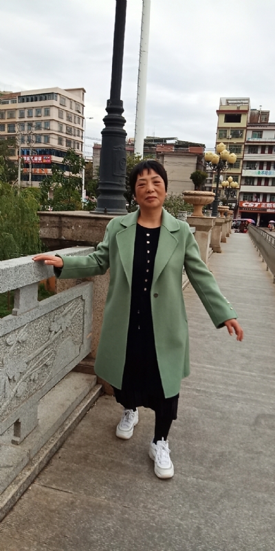 小玲的第一张照片--红颜知己交友网