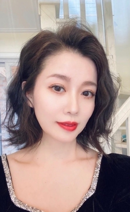 束負的第一张照片--红颜知己交友网