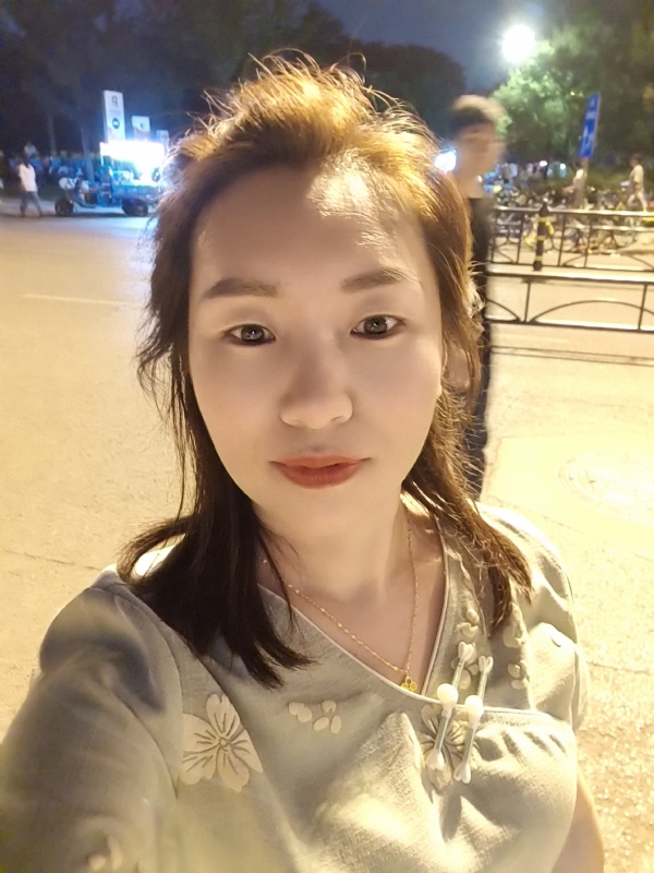 最美的期待的第一张照片--红颜知己交友网